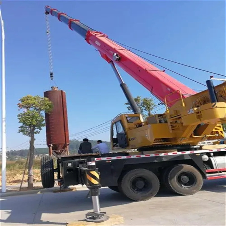 丹江口80吨吊车出租多少钱